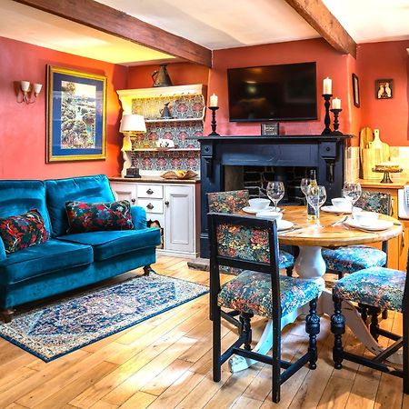 Villa Unique Grade II Hidden Gem, Log Burner & Parking Holmfirth Exterior foto
